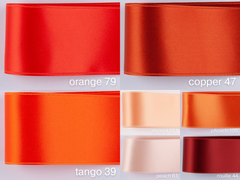 Satin ribbon for bow belts. 7 shades of orange with a delicately shimmering depth of color in 3 widths. Free of harmful substances.