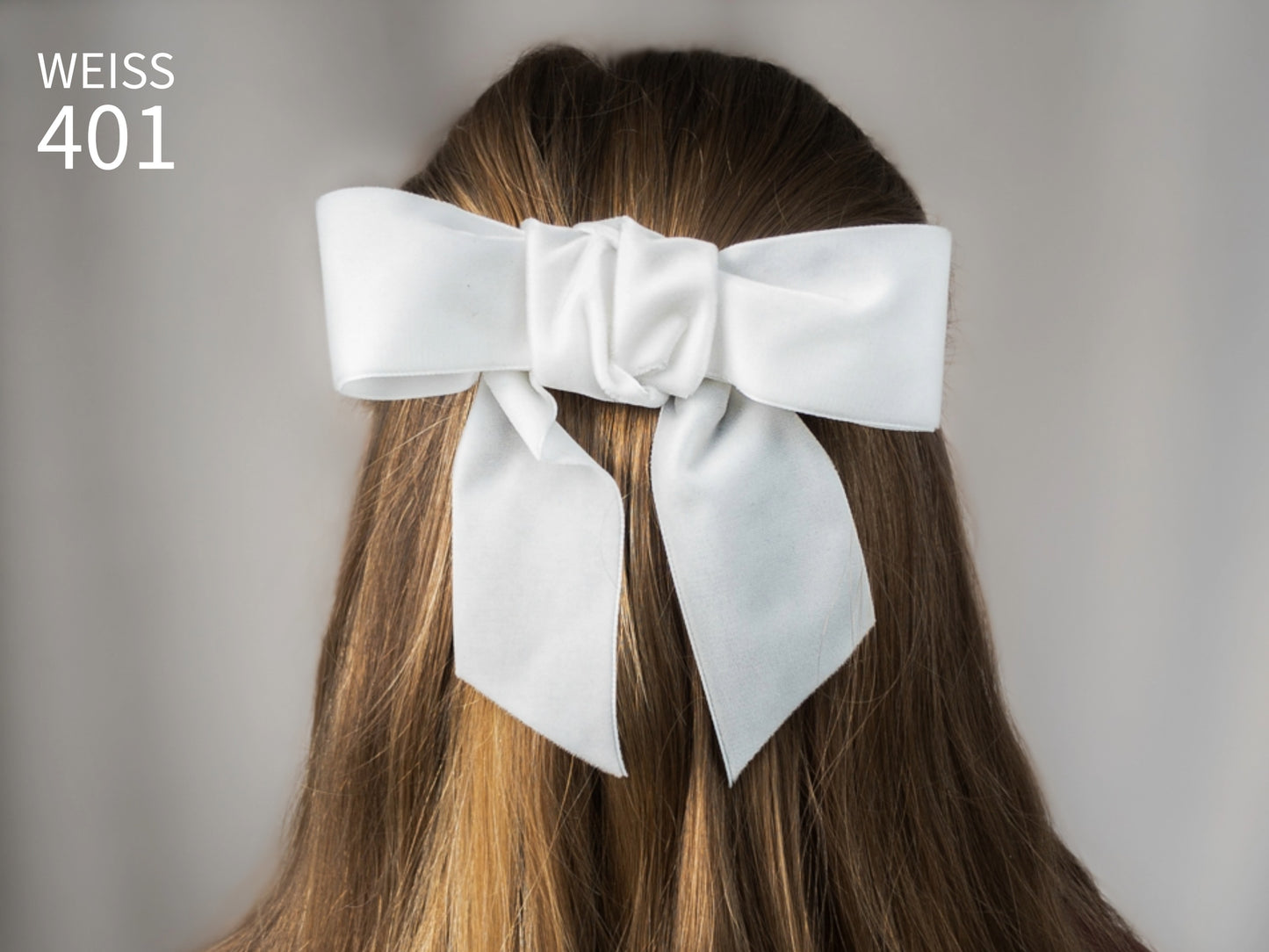 Swiss quality velvet ribbon. 7 shades of white with delicately shimmering color depth in 7 widths. Free of harmful substances.