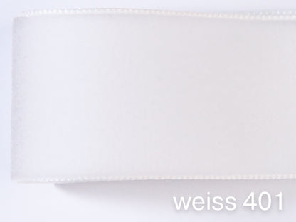Swiss quality velvet ribbon. 7 shades of white with delicately shimmering color depth in 7 widths. Free of harmful substances.