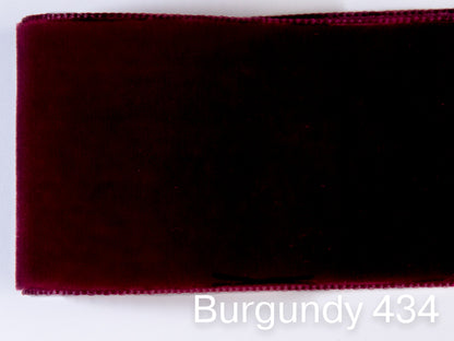 Swiss quality velvet ribbon. 7 shades of red with delicately shimmering depth of color in 7 widths. Free of harmful substances.