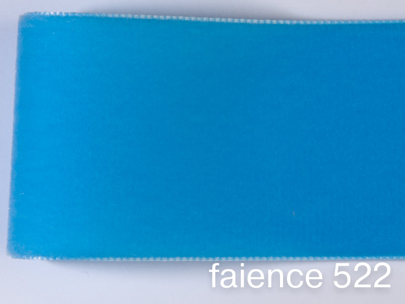 Swiss quality velvet ribbon. 7 light blue tones with delicately shimmering depth of color in 7 widths. Free of harmful substances.