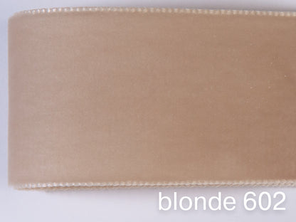 Swiss quality velvet ribbon. 7 shades of white with delicately shimmering color depth in 7 widths. Free of harmful substances.