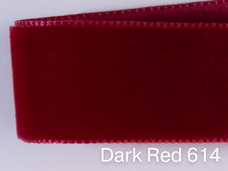 Swiss quality velvet ribbon. 7 shades of red with delicately shimmering depth of color in 7 widths. Free of harmful substances.