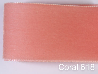 Swiss quality velvet ribbon. 10 shades of pink with a delicately shimmering depth of color in 7 widths. Free of harmful substances.