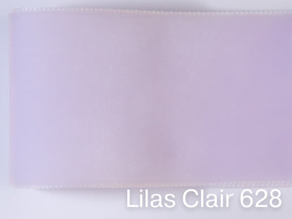 Nastro di velluto di qualità svizzera. 7 tonalità di viola con una profondità di colore delicatamente scintillante in 7 larghezze. Privo di sostanze nocive.
