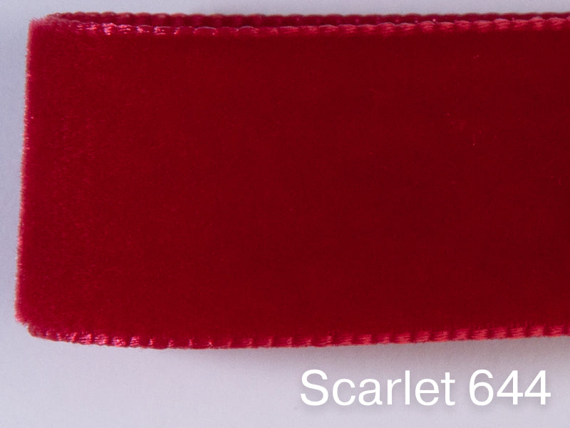 Swiss quality velvet ribbon. 7 shades of red with delicately shimmering depth of color in 7 widths. Free of harmful substances.