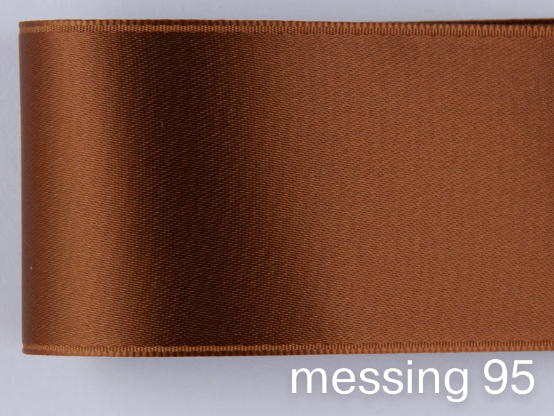 Doubleface satin ribbon in Swiss quality. 7 shades of brown with a delicate shimmering depth of color in 7 widths. Pollutant-free.