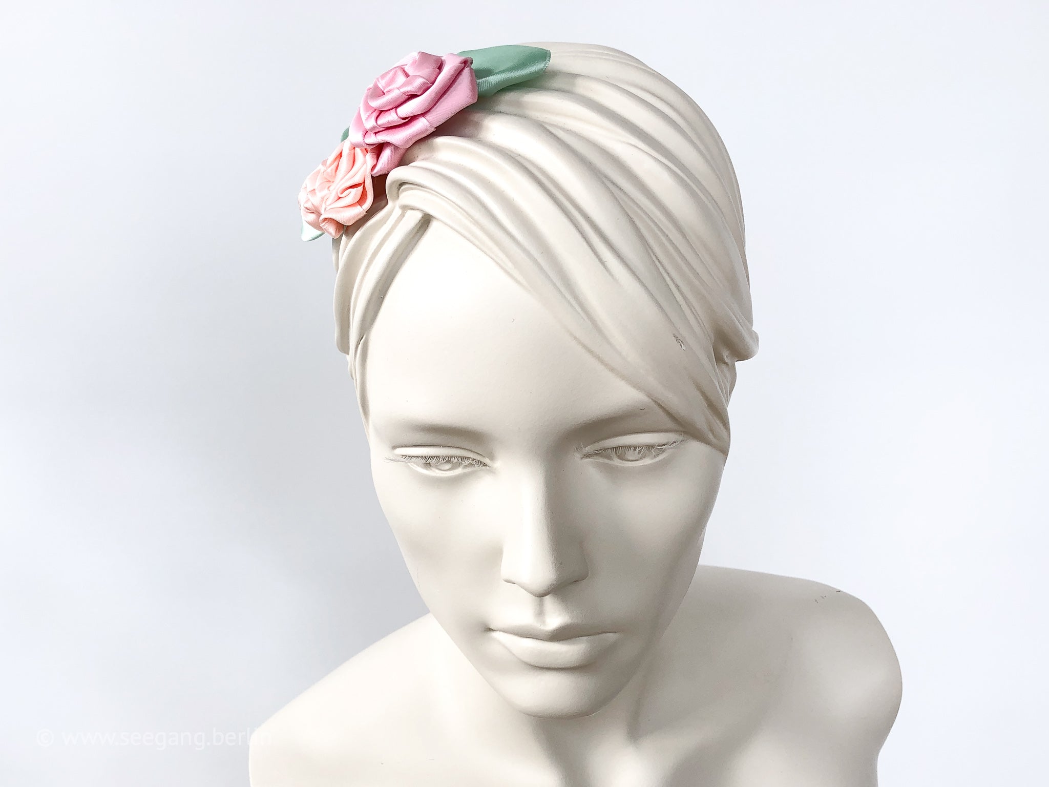 Fascinator, Hair flowers with roses in sorbet colors and mint colored leaves. Fresh!