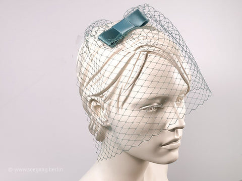 BIRDCAGE - VEIL HEADDRESS WITH A BOW IN BLUE SHADES DARK BLUE, PIGEON, PETROL AND PURPLE