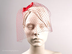 BIRDCAGE - VEIL HEADDRESS IN SHADES LIKE RUBY RED AND DARK RED, ROUGE AND BORDEAUX TONES