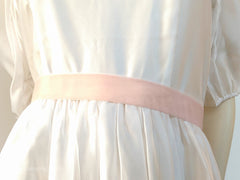 Ceinture en velours avec noeud en rose, blush, vieux rose en 3 largeurs. 72 couleurs de qualité suisse pour robes, robes de mariée, robes de bal, dirndl.