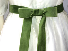 Velvet belt with bow in green, sage, emerald, petrol. 72 colors, 3 widths. Swiss quality for dresses, wedding dresses, ball gowns, dirndls.