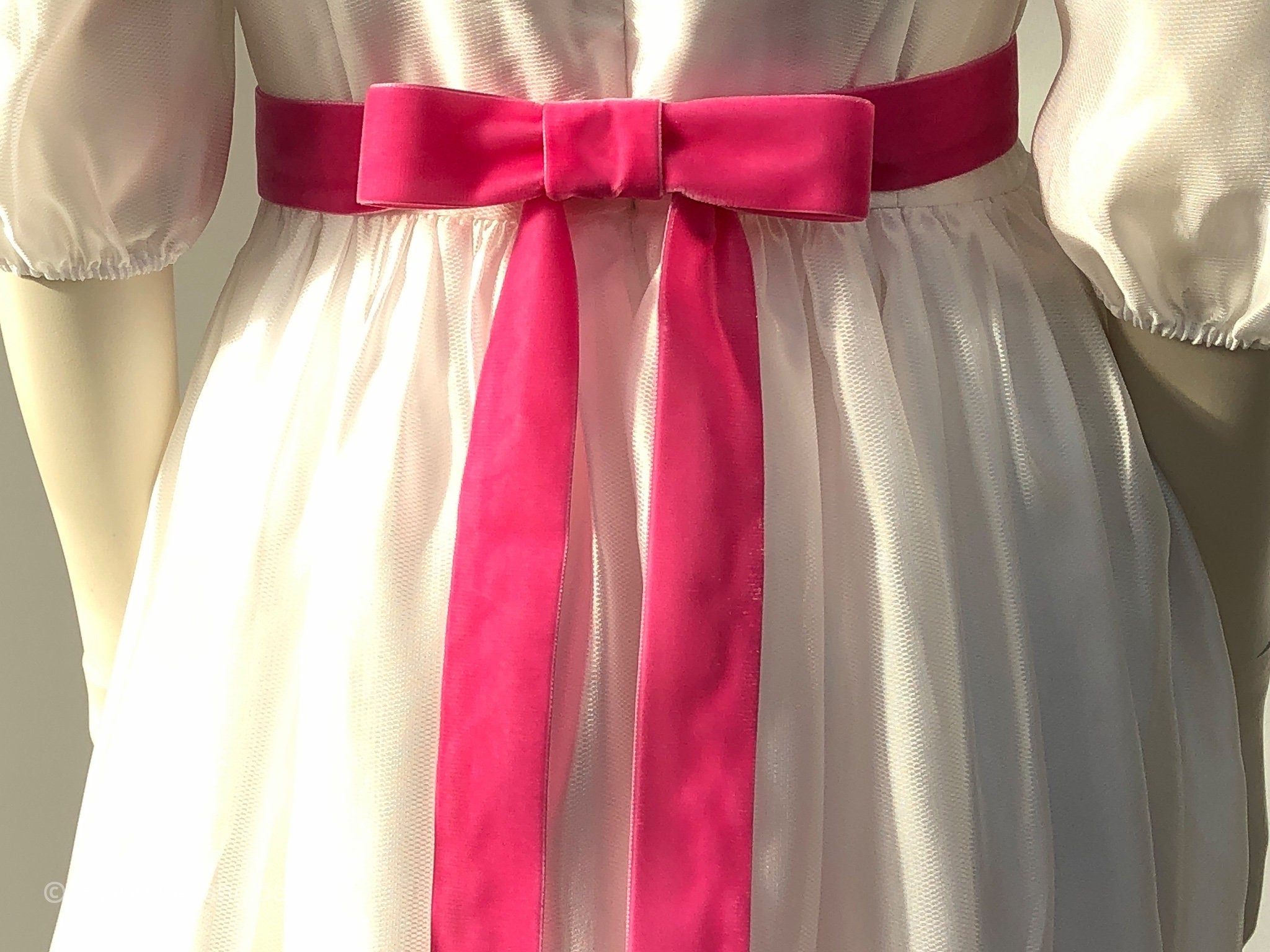 Samtgürtel mit Schleife in Pink, Altrosa, Pastell 72 Farben, 3 Breiten. Schweizer Qualität für Kleid, Brautkleid, Ballkleid, Dirndl.