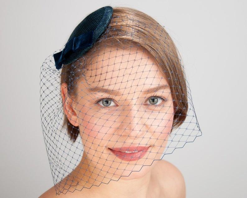 BIRDCAGE - BRIDAL VEIL FASCINATOR WITH A VEIL IN IVORY COLOUR © Seegang Berlin