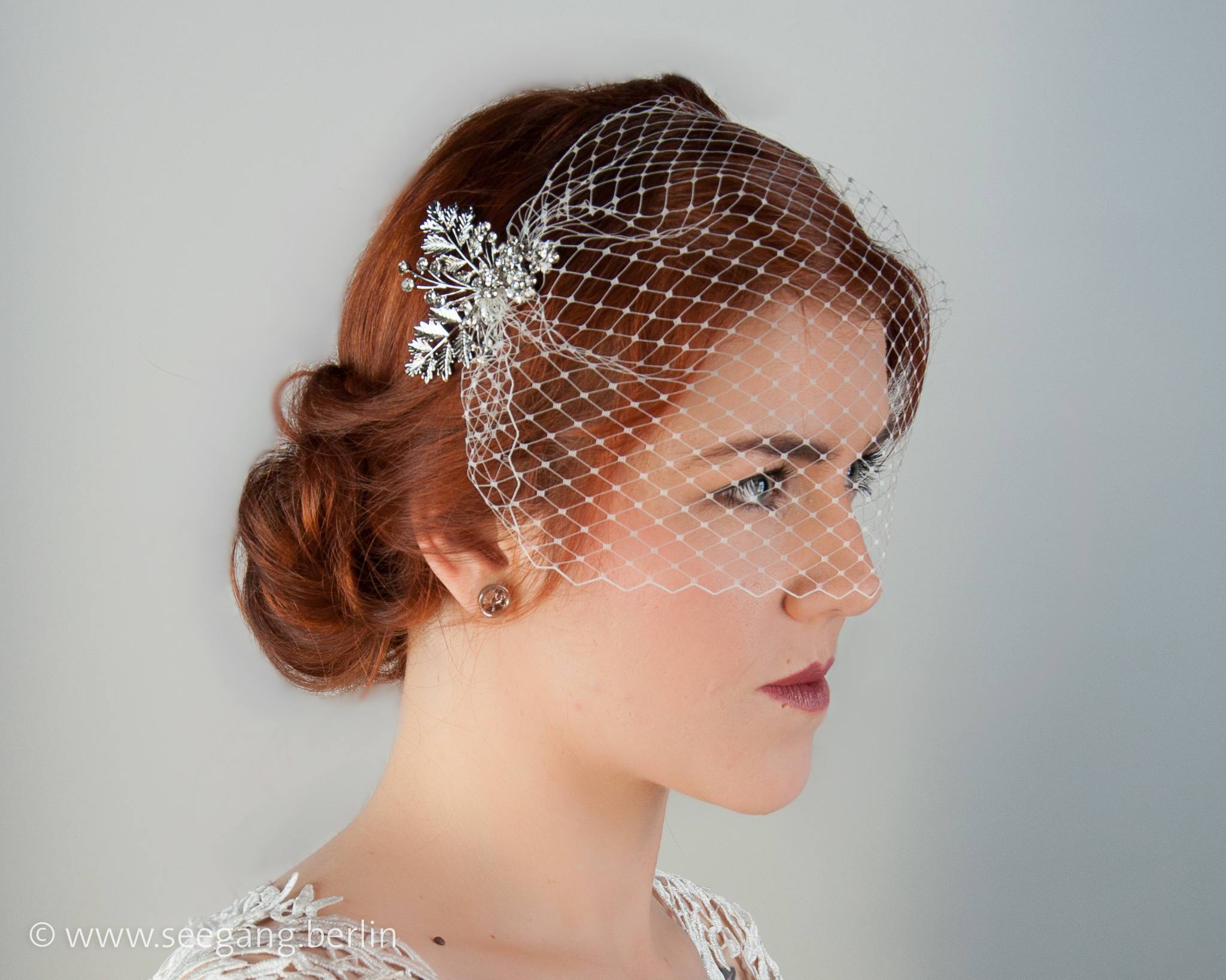 BIRDCAGE - BRIDAL VEIL HEADDRESS HOLD BY HAIR COMBS WITH RHINESTONES IN SILVER COLOUR © Seegang Berlin