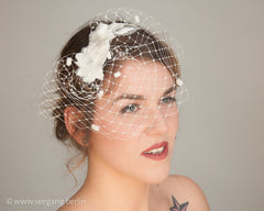 BIRDCAGE - BRIDAL VEIL HEADDRESS WITH AIRY DRAPED LACE FLOWERS © Seegang Berlin