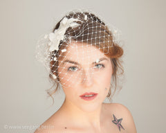 BIRDCAGE - BRIDAL VEIL HEADDRESS WITH AIRY DRAPED LACE FLOWERS © Seegang Berlin