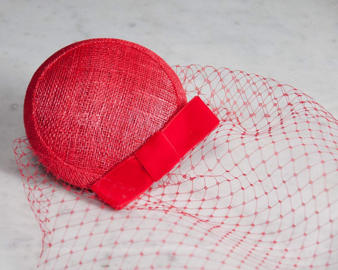 BIRDCAGE - VEIL FASCINATOR WITH A VEIL IN VALENTINES RED © Seegang Berlin