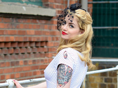 BIRDCAGE - VEIL FASCINATOR WITH GLAMOROUS POLKA DOTS FOR ELEGANT OCCASIONS © Seegang Berlin