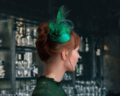 FASCINATOR - A GLAMOROUS BILLIARD BOTTLE GREEN HAT © Seegang Berlin