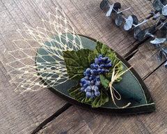 FASCINATOR - DROP SHAPED HEADDRESS IN EVERGREEN WOODLAND STYLE WITH BLUE BERRIES © Seegang Berlin