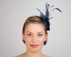 FASCINATOR - GLAMOROUS HEADPIECE IN BEAUTIFUL SHADES OF BLUE © Seegang Berlin