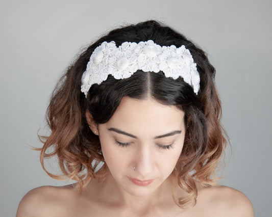 HAIR CIRCLET - BRIDAL HAIR ACCESSORY WITH ORNAMENTS FROM CORDS IN OFF WHITE © Seegang Berlin