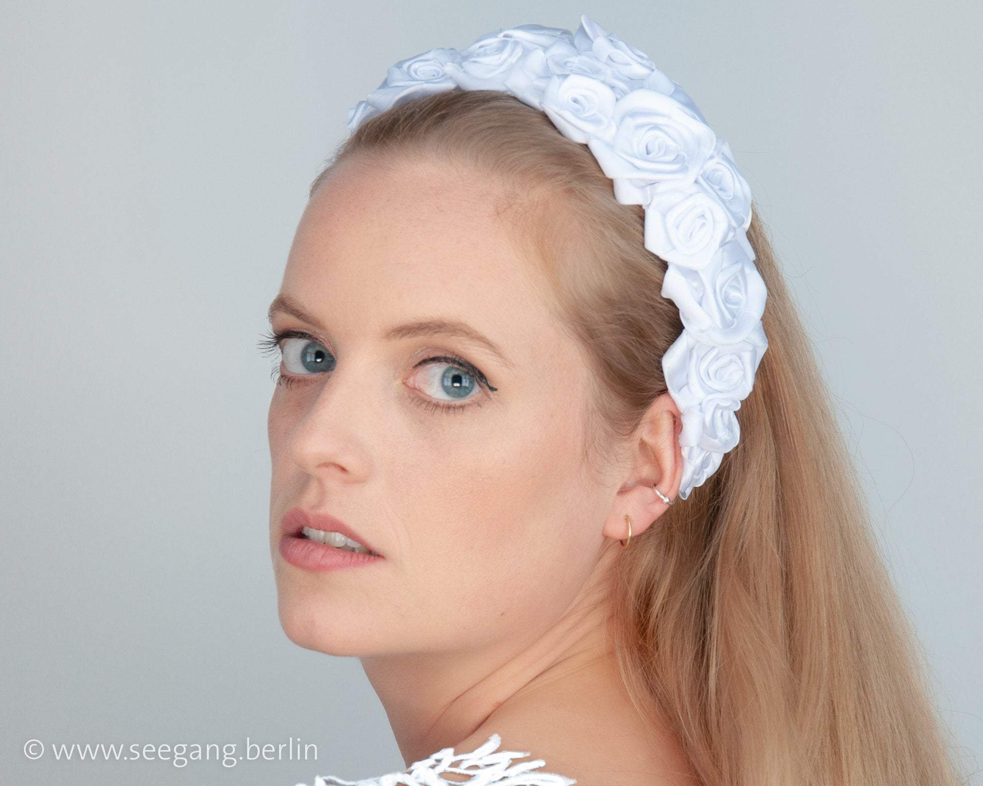 HAIR CIRCLET - BRIDAL HEADBAND FROM MANY HAND SEWN ROSES IN WHITE COLOR © Seegang Berlin