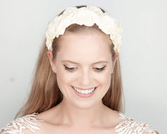 HAIR CIRCLET - BRIDAL HEADBAND WITH MANY HAND SEWN ROSES IN IVORY COLOUR © Seegang Berlin