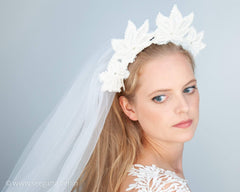 HAIR CIRCLET - BRIDAL LACE SCULPTURE HAIR ACCESSORY IN NATURAL WHITE COLOUR © Seegang Berlin