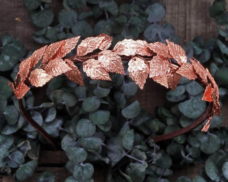 HAIR CIRCLET - BRIDAL OR FESTIVAL HAIR JEWELLERY WITH GOLD COLOURED LEAFS © Seegang Berlin