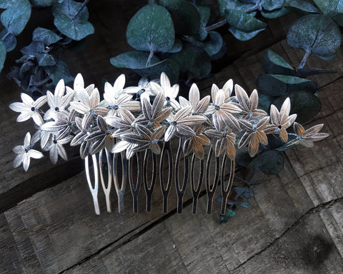 HAIR COMBS SET - BRIDAL JEWELLERY WITH LITTLE LEAFS IN SILVER COLOUR © Seegang Berlin