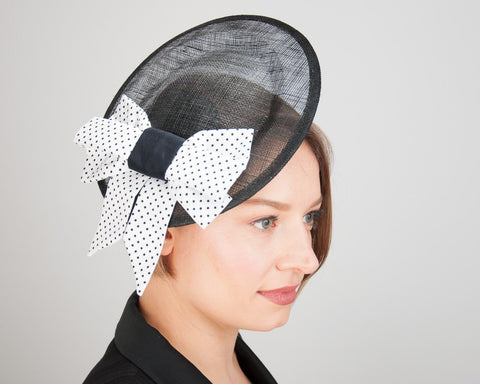 STATEMENT HAT - MAKE YOUR 50s VINTAGE STYLE OUTFIT COMPLETE © Seegang Berlin