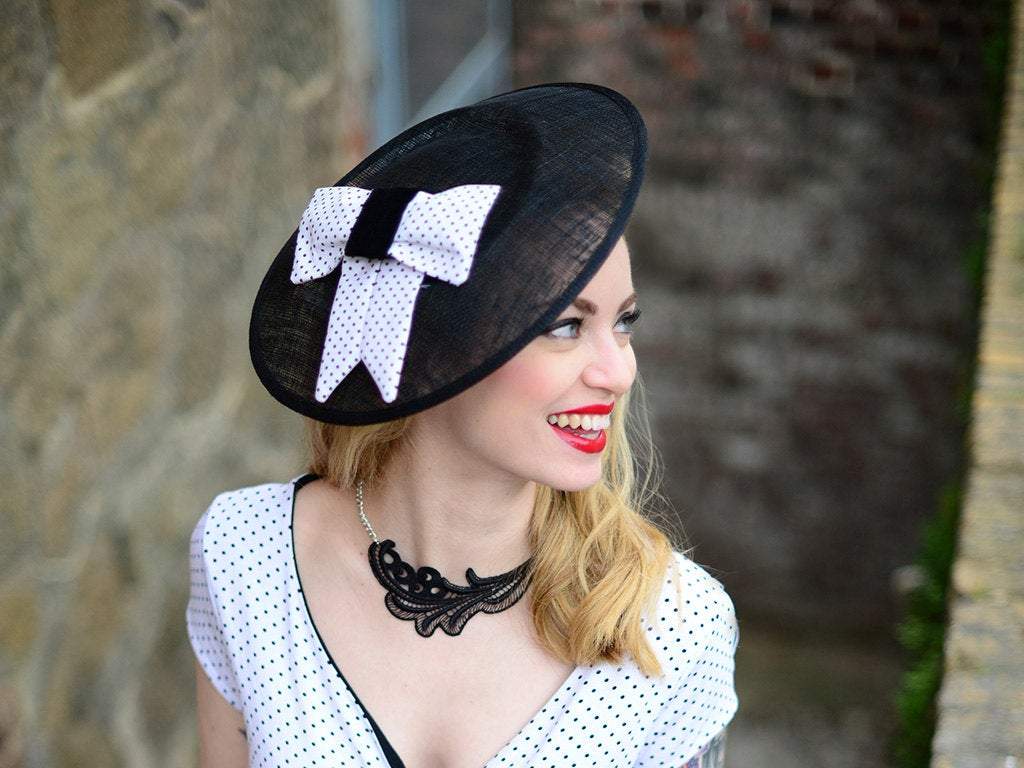 STATEMENT HAT - THE BIGGER THE BETTER 50s STYLE SUMMER DREAM © Seegang Berlin